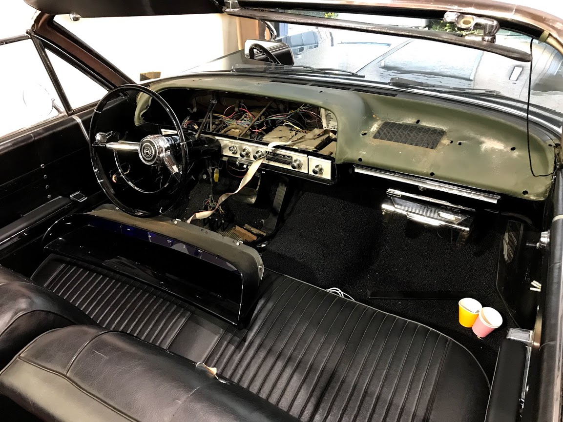 1964 impala コンバーチブル　張替え前